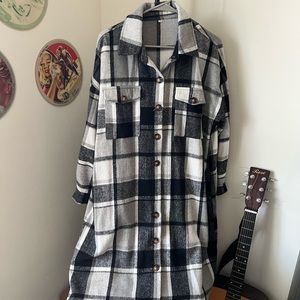 Oversized Black & White, Flannel Jacket/Duster. Size L.